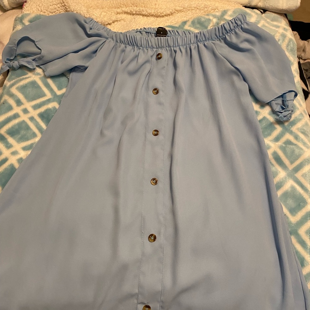 blue dress